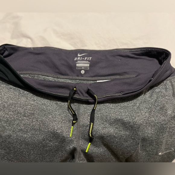 Nike || Dri-Fit leggings - Picture 3 of 5